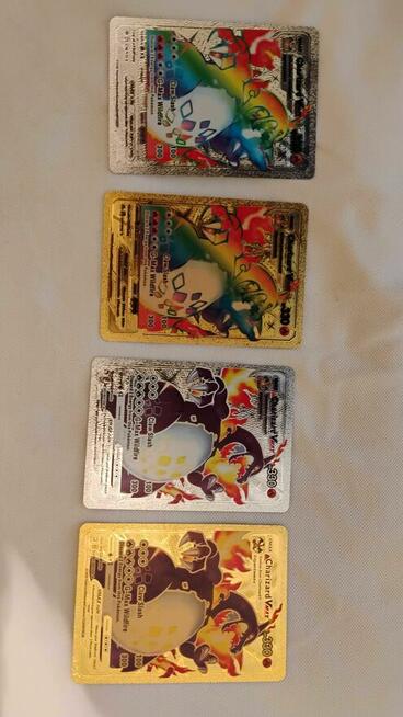 Karty POKEMON Charizard Vmax HP 330
