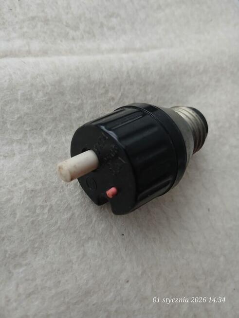 Bezpiecznik automatyczny produkcji b. ZSRR