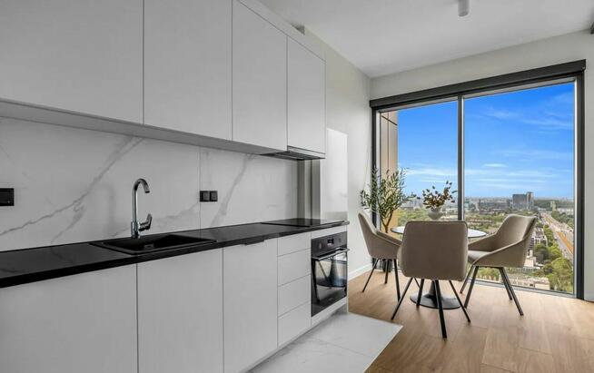 Towarowa Towers – 2 pokoje, 25 piętro, metro Rondo Daszyński