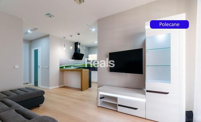 Z parkingiem i komórką