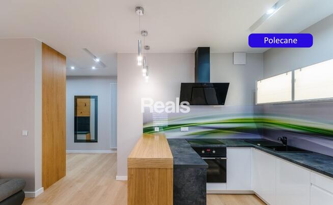 Z parkingiem i komórką