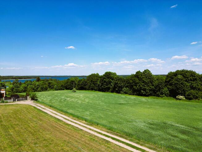 działka pomiędzy dwoma jeziorami