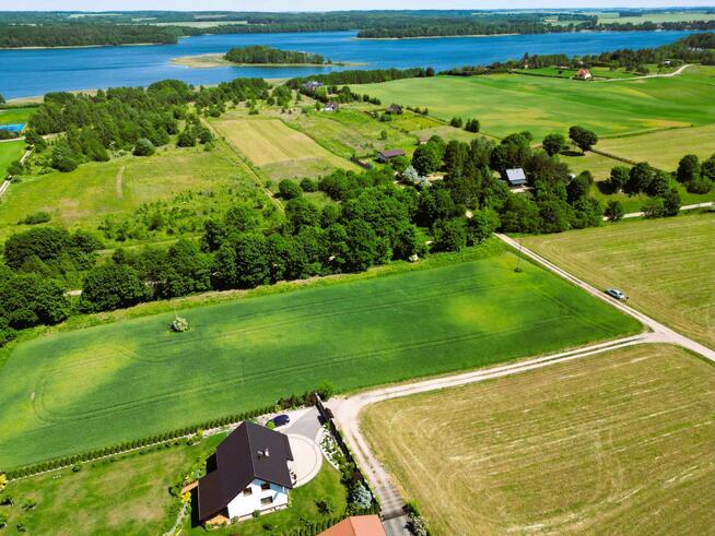 działka pomiędzy dwoma jeziorami