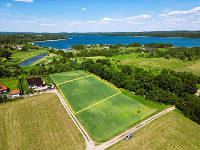 działka pomiędzy dwoma jeziorami