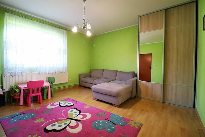 Dom z czerwonej cegły