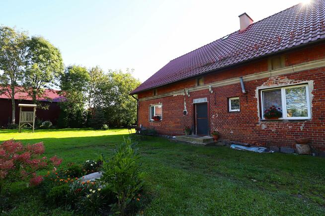 Dom z czerwonej cegły