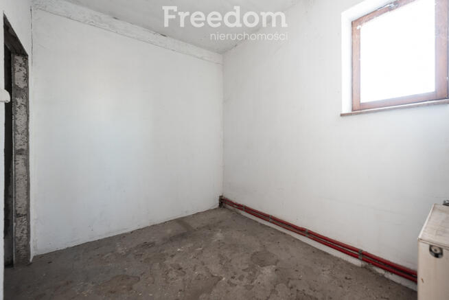 Budynek + hala na działce 1 365 m2 !