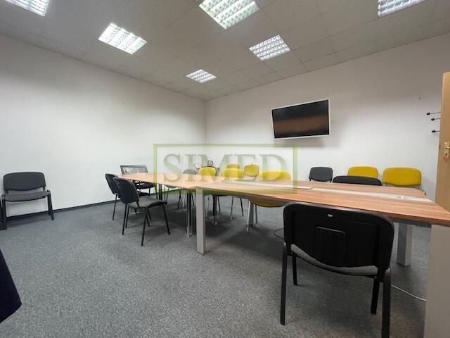 Male biuro , ochrona , monitoring, parking