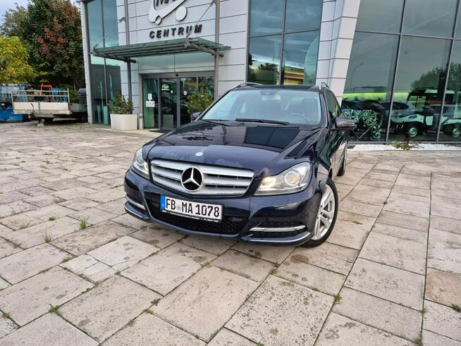 Mercedes-Benz Klasa C 200 CGI Automatik BlueEFFICIENCY Avantgarde