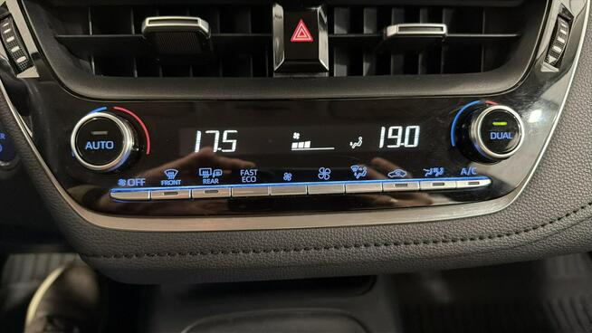 Toyota Corolla 1.8 Hybrid GPF Active sedan