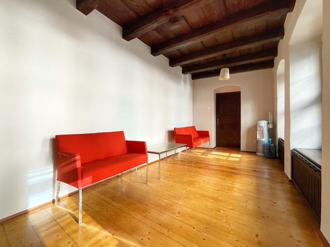 Narożna kamienica przy ul. Długiej 6