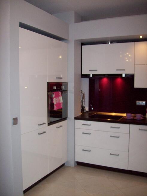 2 pokojowe, 52 m, wysoki standard, blisko metra.