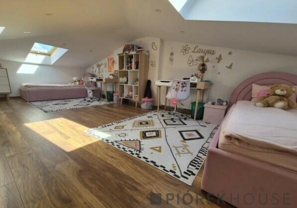 4-pokojowe mieszkanie w Markach