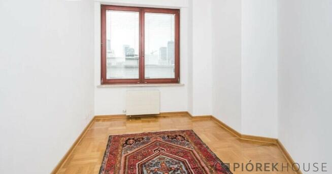 5-pokojowe mieszkanie na Woli