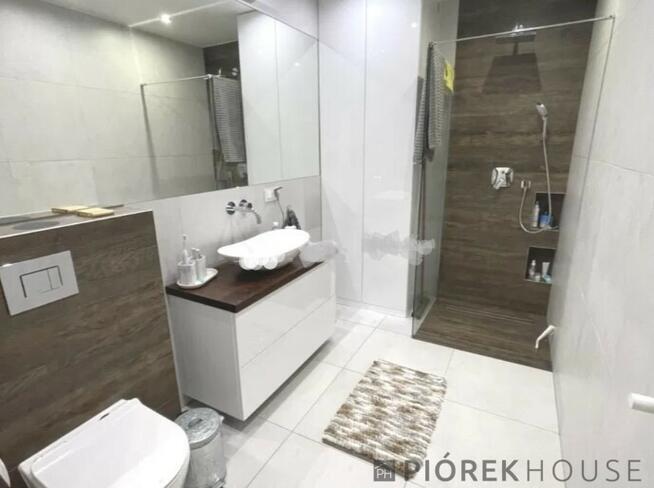 Dwupoziomowe mieszkanie w Markach