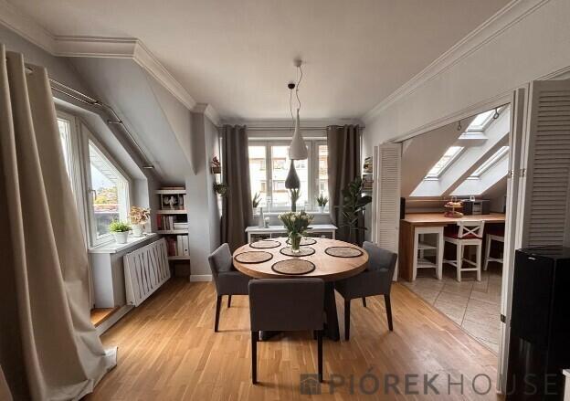 Dwupoziomowe mieszkanie w Ursusie