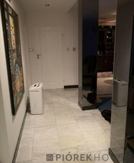 Dwupoziomowe mieszkanie na Woli