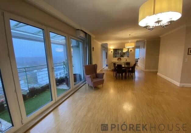 5-pokojowe mieszkanie na Mokotowie