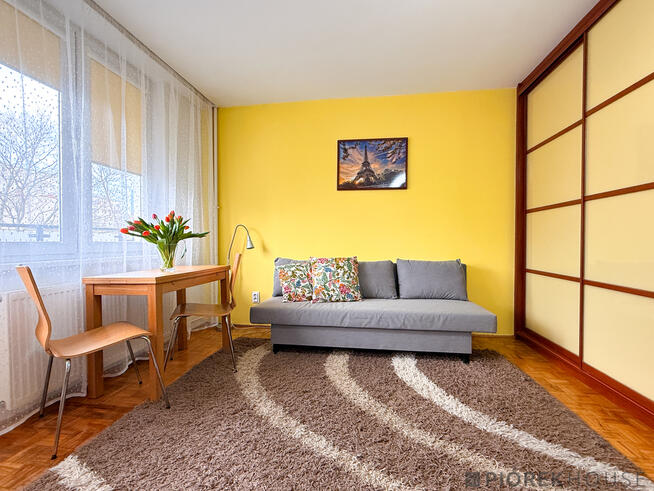 30m2 z balkonem | oddzielna kuchnia | Grochów