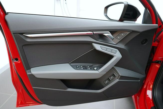 Audi A3 e-tron 204 KM Matrix VirtualPlus Ambiente Panorama TempomatACC