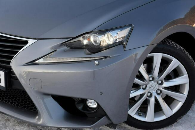 IS300H Duża Navi Skóry Wentyl. Kamera Ledy Xenon Alu17 Aso Lexus