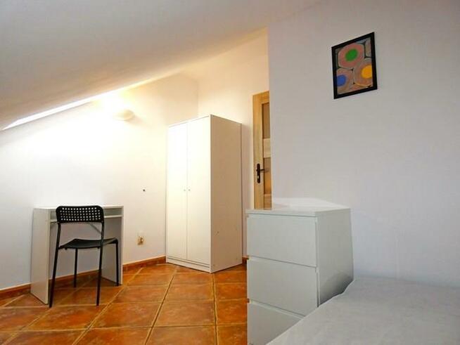 Jasny pokój z Internetem, Konecznego 4