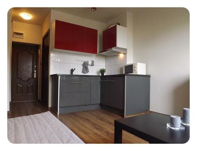 Do wynajęcia jasna kawalerka, Oswobodzenia 38 A