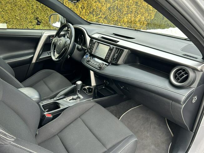 Toyota RAV-4 2.5 Hybrid /197 KM/