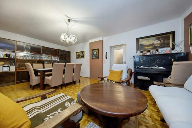 Dom Katowice, Nad Jarem