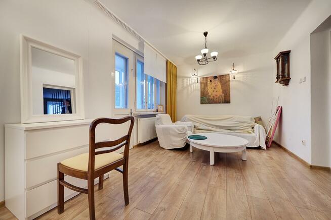 Dom Katowice, Nad Jarem