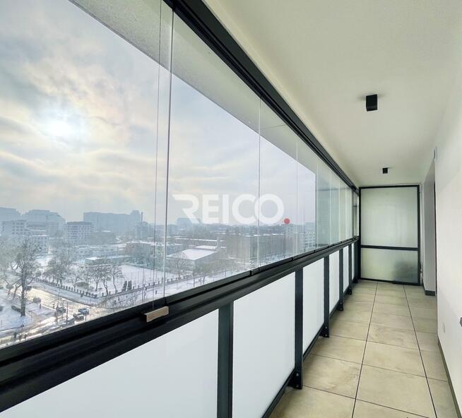 Do życia/ jako inwestycja w sercu nowoczesnej Woli