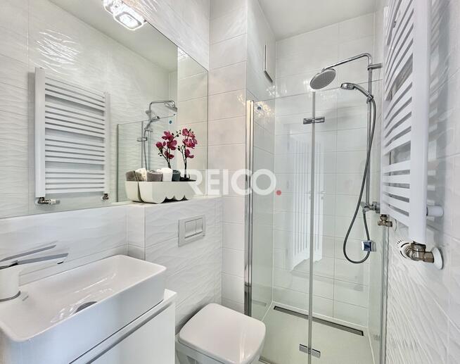 Do życia/ jako inwestycja w sercu nowoczesnej Woli