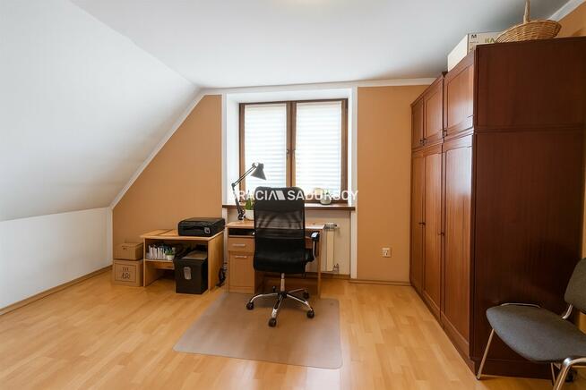 Dom Libertów gm. Mogilany, Spacerowiczów