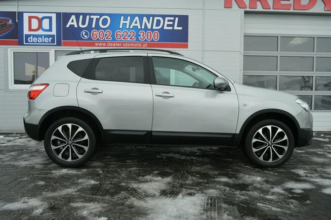 Nissan Qashqai 1.6i Automat Serwis Navi Kamera Panoramadach Bluetooth 147 tys.km