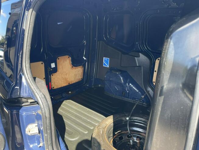 Ford Transit Courier Blaszak Klimatyzacja Podgrzewanie