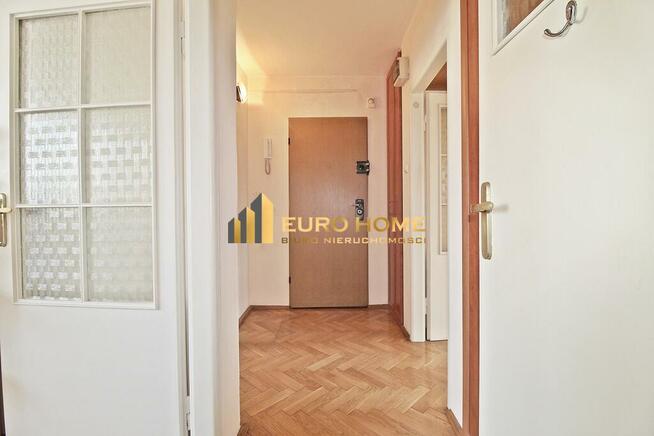 BLISKO RONDA WIATRACZNA W NISKIM BUDYNKU CICHE