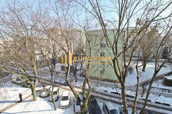 BLISKO RONDA WIATRACZNA W NISKIM BUDYNKU CICHE