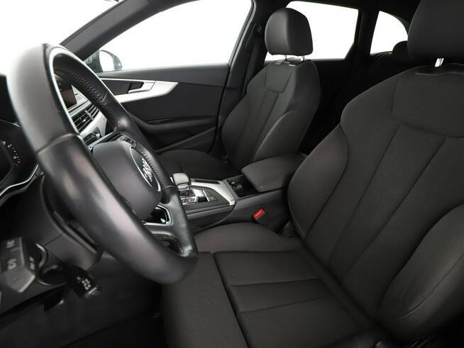 Audi A4 4x4 S-Tronic full LED navi klima auto grzane fotele virtual cocpit