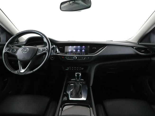Opel Insignia automat full LED skóra AGR navi klima auto grzane fotele kamera i czuj
