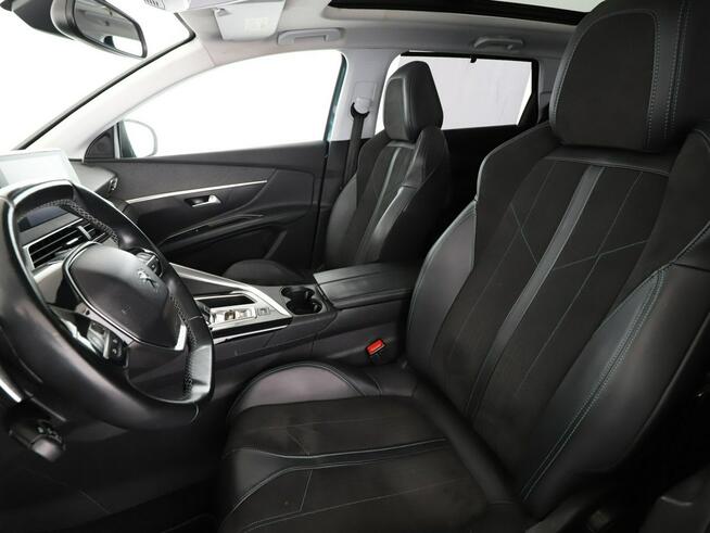 Peugeot 5008 7 os. automat full LED skóra/alcantara virtual cocpit kamery panorama