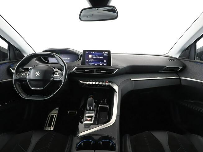 Peugeot 5008 7 os. automat full LED skóra/alcantara virtual cocpit kamery panorama