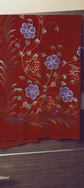 Ozdobna chusta - prezent w ładnym pudełku