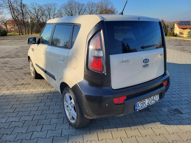 Kia Soul I (2009 - 2014) 1.6 stan dobry, bez dwumasy.