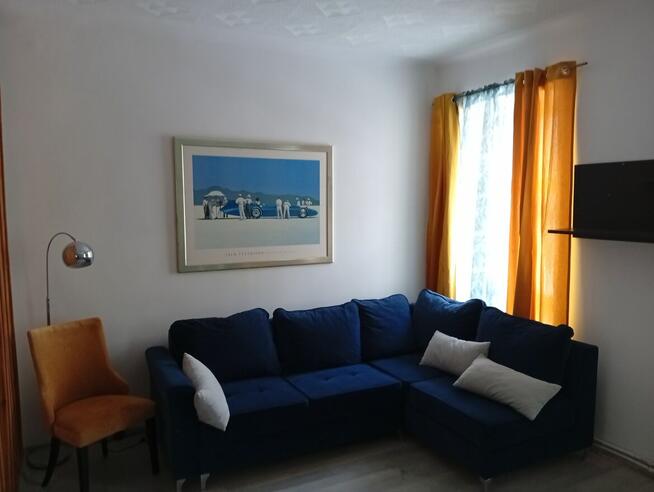 Wynajmę mieszkanie 2 pokojowe.Parter.Parking.Piwnica