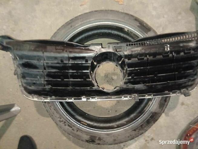 GRILL VW PASSAT B5.5 3B0853562