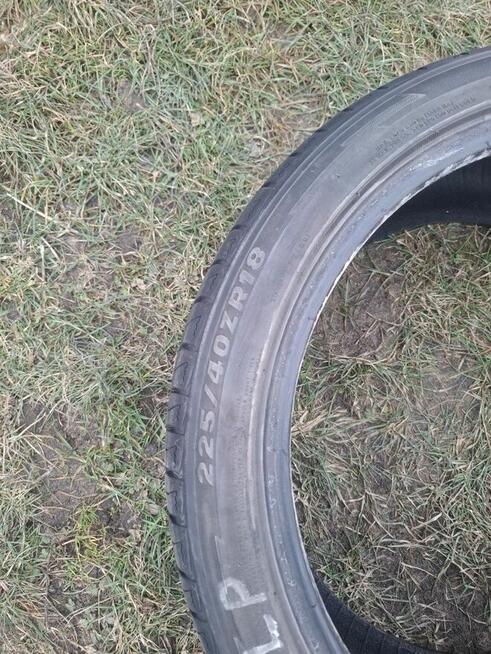 Sprzedam dwie opony 18 225/40