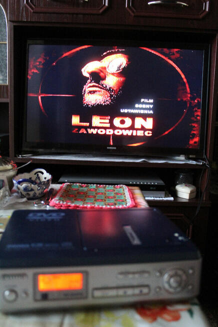 Odtwarzacz DVD AIWA XD-DV170 + film Wiatr