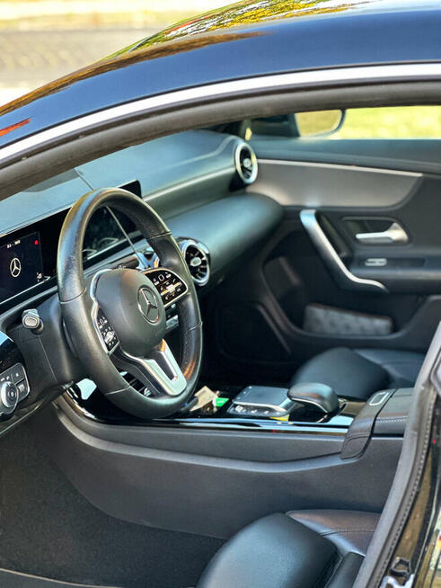 Mercedes Benz CLA 180, rok prod 2019, przebieg 80500 km