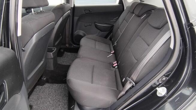 Hyundai i30 benzyna klima grzane fotele niski przebieg