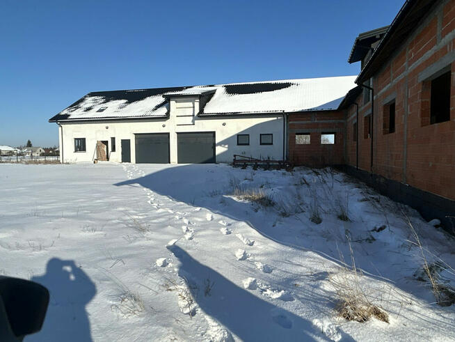 HALA DO SPRZEDAŻY PLUS BUDYNEK BIUROWY DO ADAPTAcJI